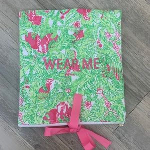 EUC Lilly Pulitzer Wash and Wear me bag